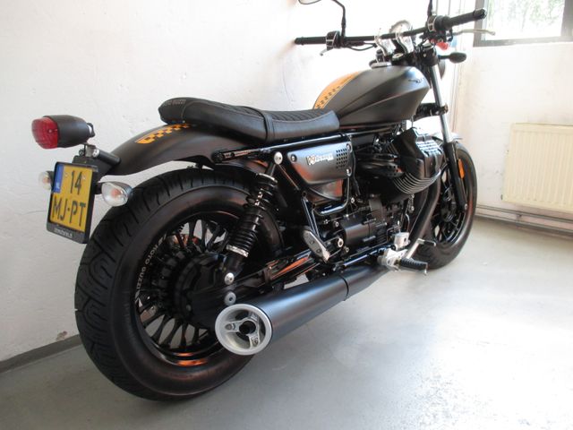moto-guzzi - v-9-bobber