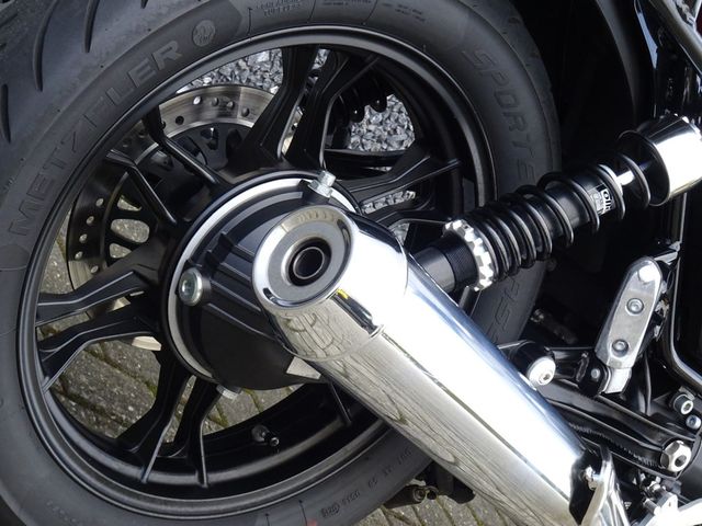 moto-guzzi - v-7-stone