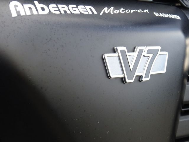 moto-guzzi - v-7-stone