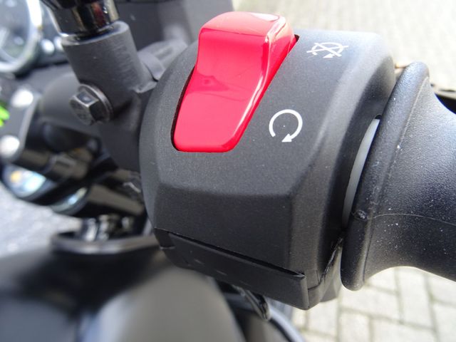 moto-guzzi - v-7-stone