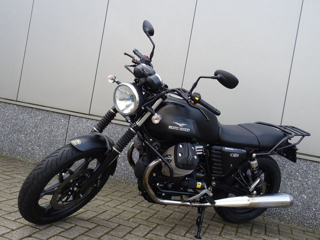 moto-guzzi - v-7-stone