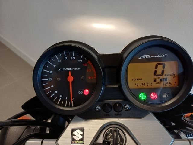 suzuki - gsf-650-n-bandit-abs