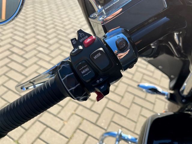 bmw - r-18-b