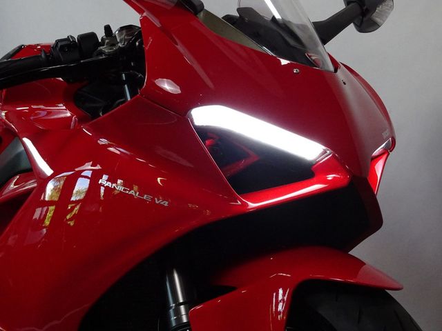 ducati - panigale-v4