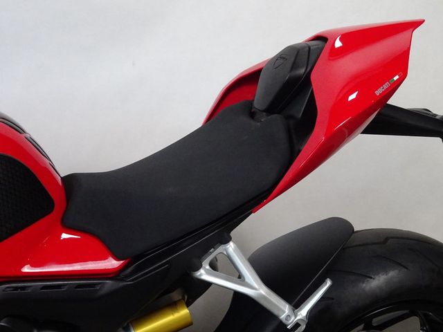 ducati - panigale-v4