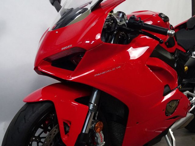 ducati - panigale-v4