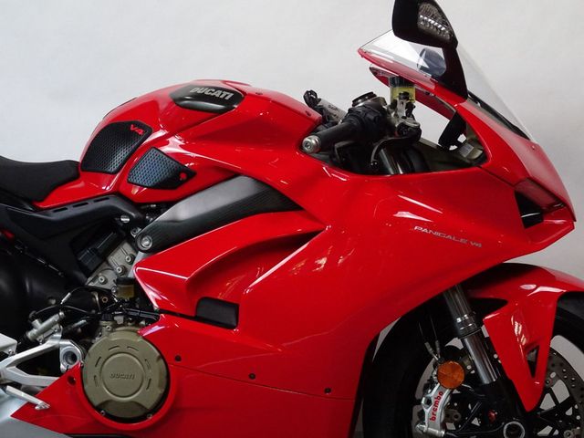 ducati - panigale-v4