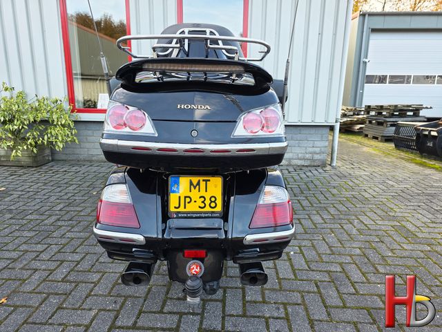 honda - gl-1800-goldwing