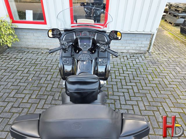 honda - gl-1800-goldwing