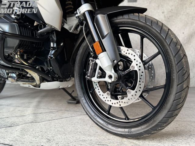 bmw - r-1250-gs-triple-black