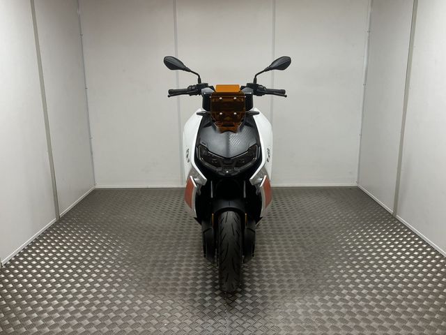 bmw - ce-04