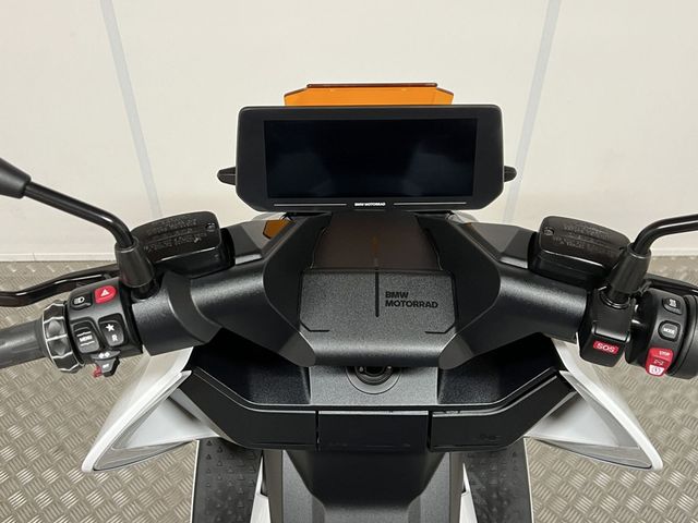 bmw - ce-04