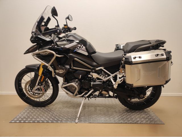 triumph - tiger-1200-rally-pro