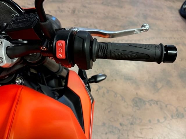 triumph - street-triple-r