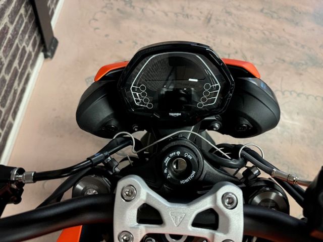 triumph - street-triple-r