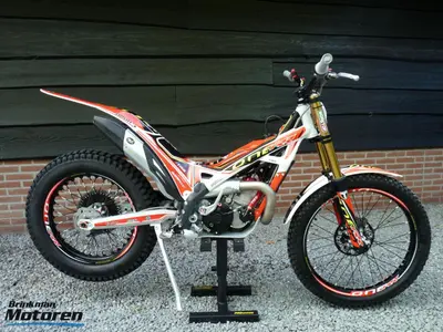 TRS MOTORCYCLES TRRS ONE RR – foto 3