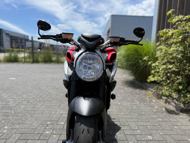 mv-agusta - brutale-800-rr