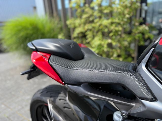 mv-agusta - brutale-800-rr