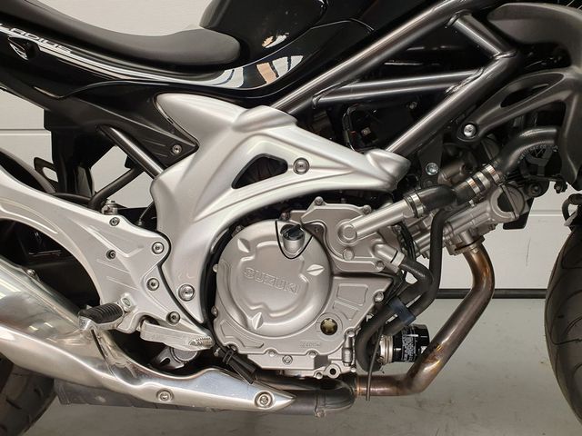 suzuki - sfv-650-gladius-abs
