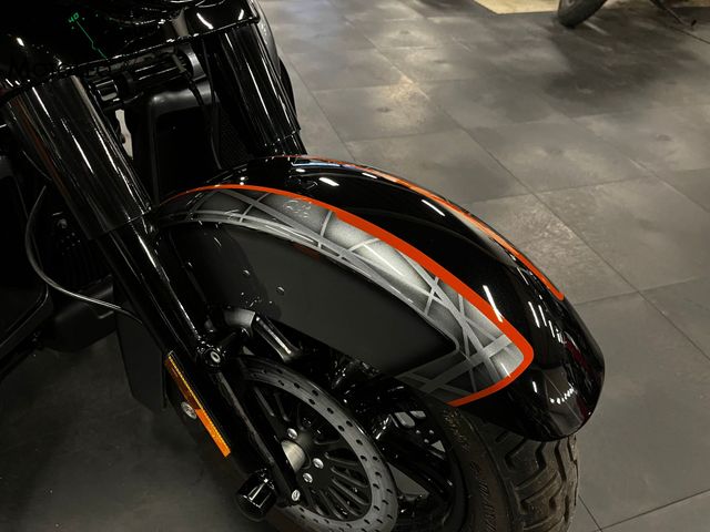 harley-davidson - tri-glide-ultra-classic-flhtcutg