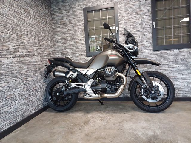 moto-guzzi - v-85-strada