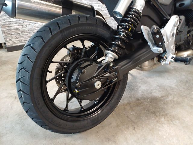 moto-guzzi - v-85-strada