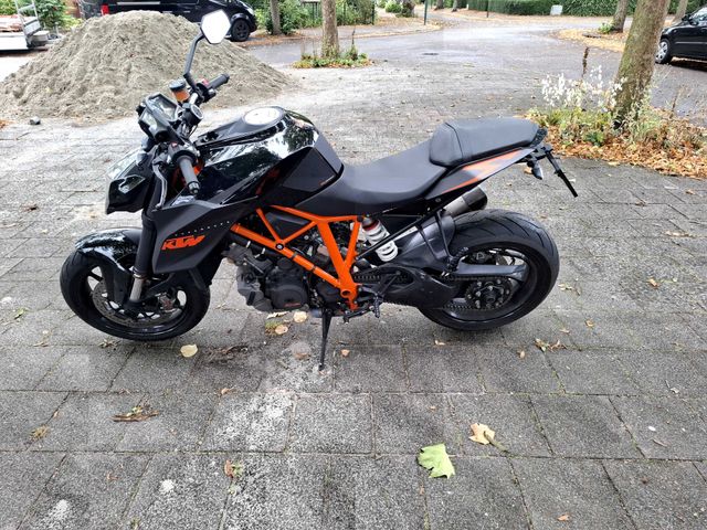 ktm - 1290-super-duke-r