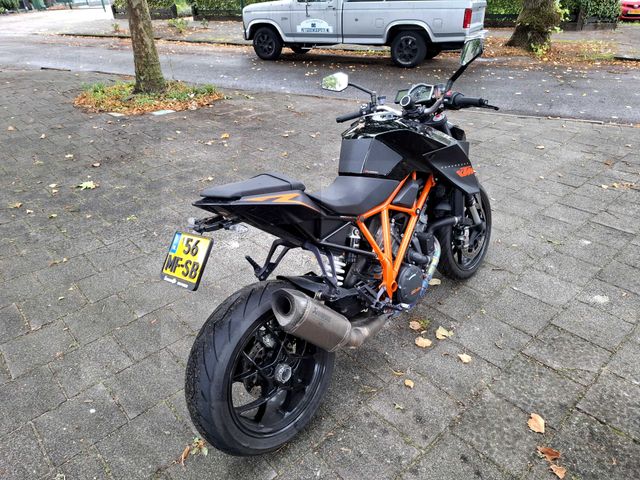ktm - 1290-super-duke-r