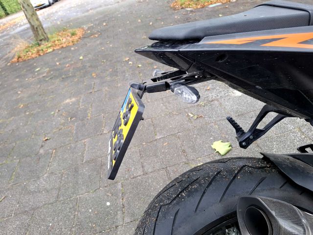 ktm - 1290-super-duke-r