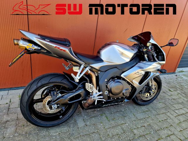 honda - cbr-1000-rr-fireblade
