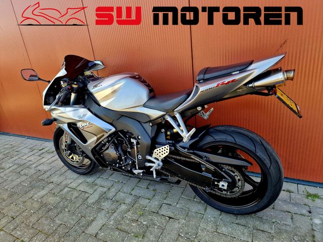 honda - cbr-1000-rr-fireblade