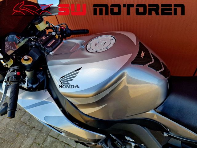 honda - cbr-1000-rr-fireblade