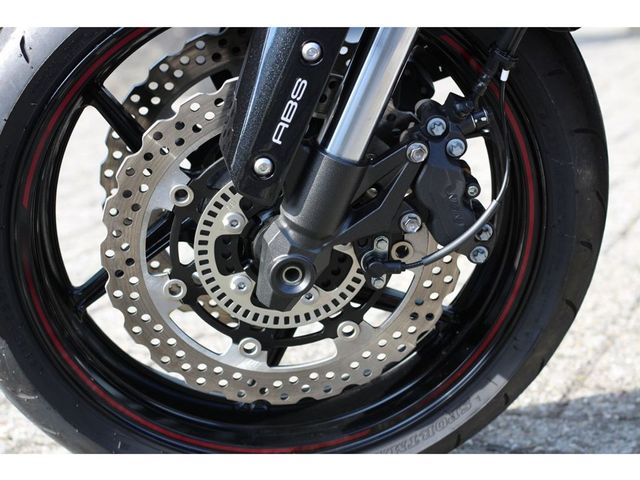 kawasaki - z-800-abs