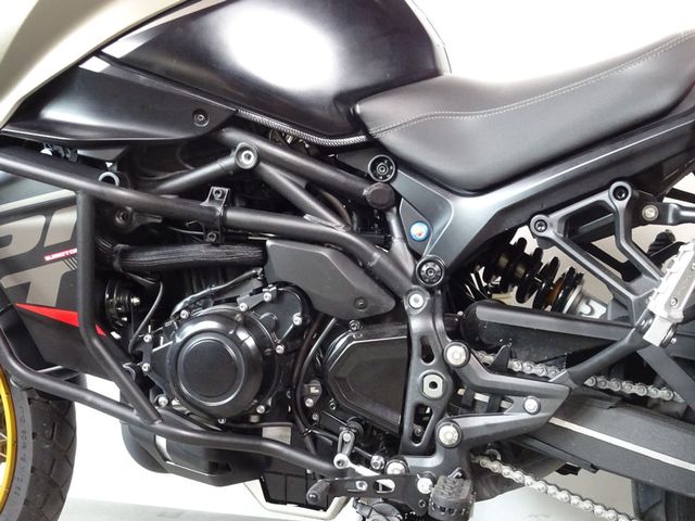 QJMOTOR - srt-800-sx-touring