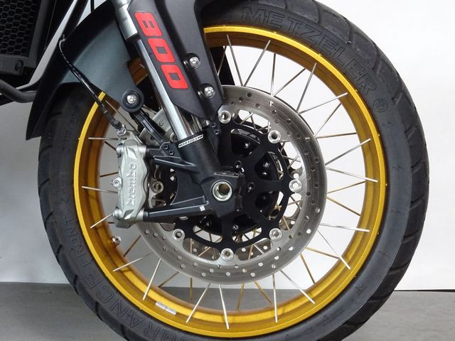 QJMOTOR - srt-800-sx-touring