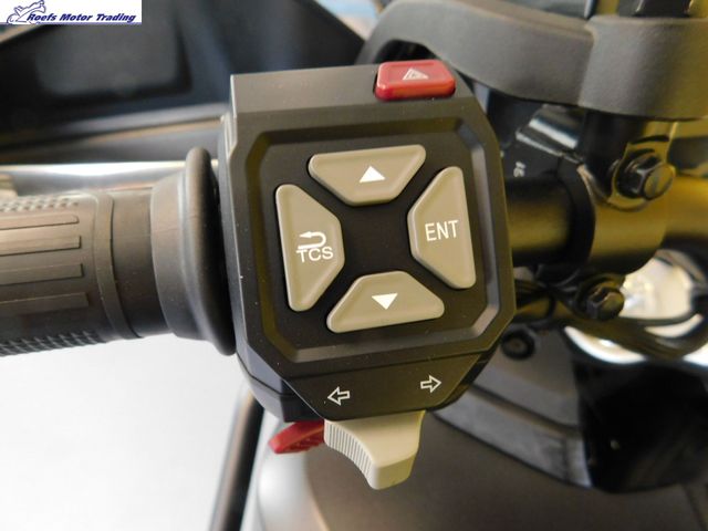voge - ds-800-x-rally