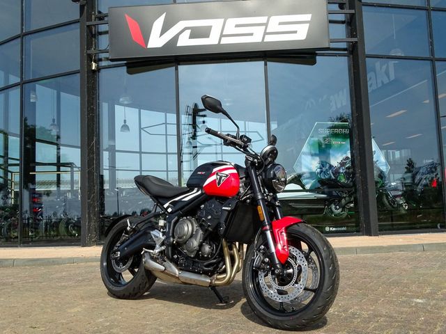 triumph - trident-660