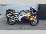 SUZUKI GSX-R 750