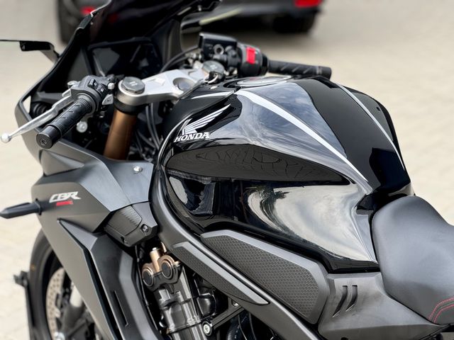 honda - cbr-650-r