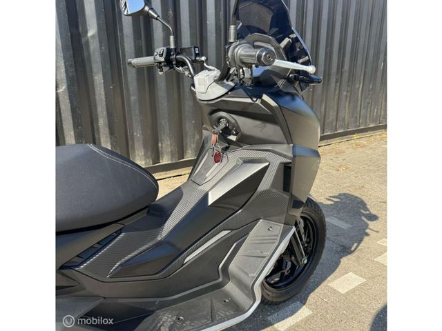 aprilia - sr-gt-200