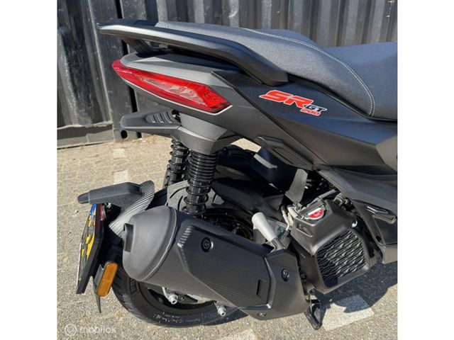 aprilia - sr-gt-200