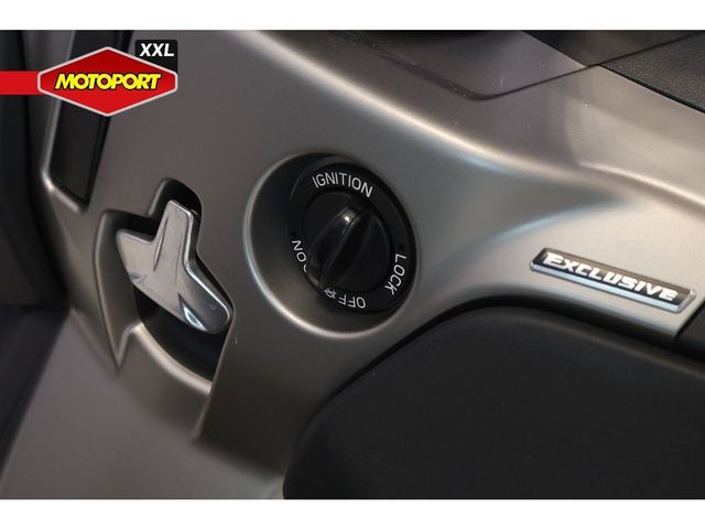 piaggio - mp3-530-hpe-advance-exlusive