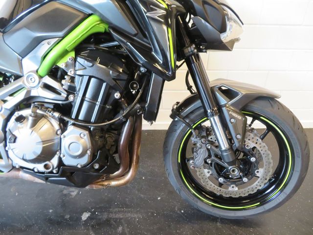 kawasaki - z900