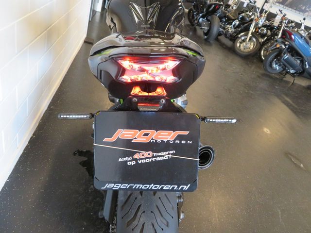 kawasaki - z900