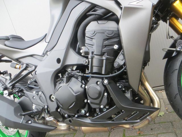 kawasaki - z1100-se