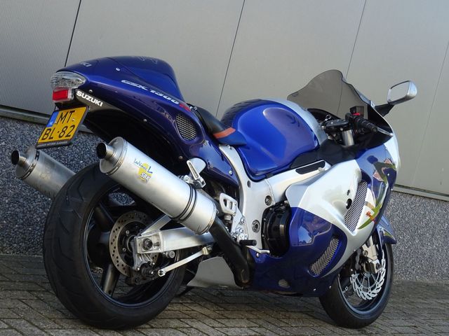 suzuki - gsx-r-1300-hayabusa