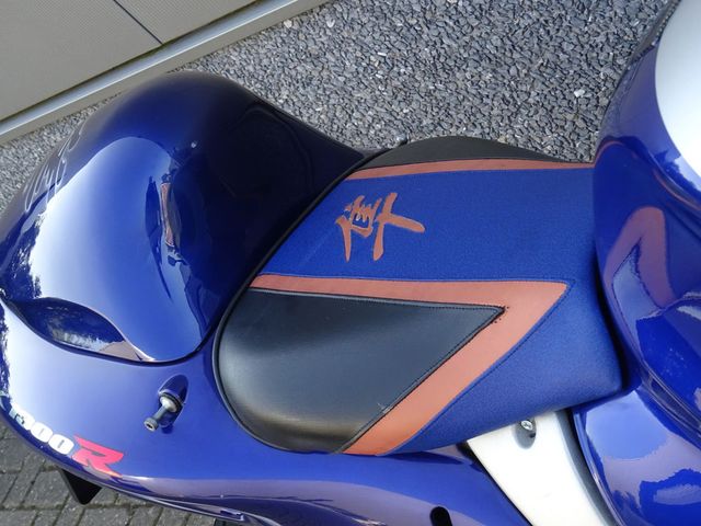 suzuki - gsx-r-1300-hayabusa