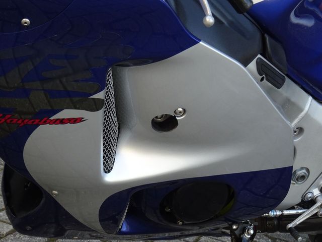 suzuki - gsx-r-1300-hayabusa