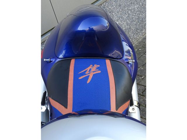 suzuki - gsx-r-1300-hayabusa