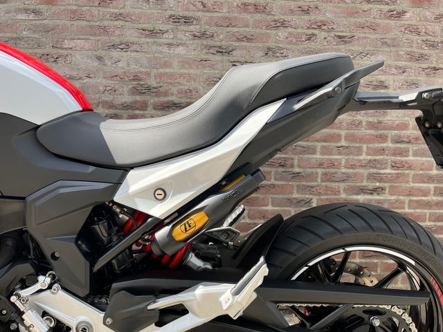 bmw - f-900-r
